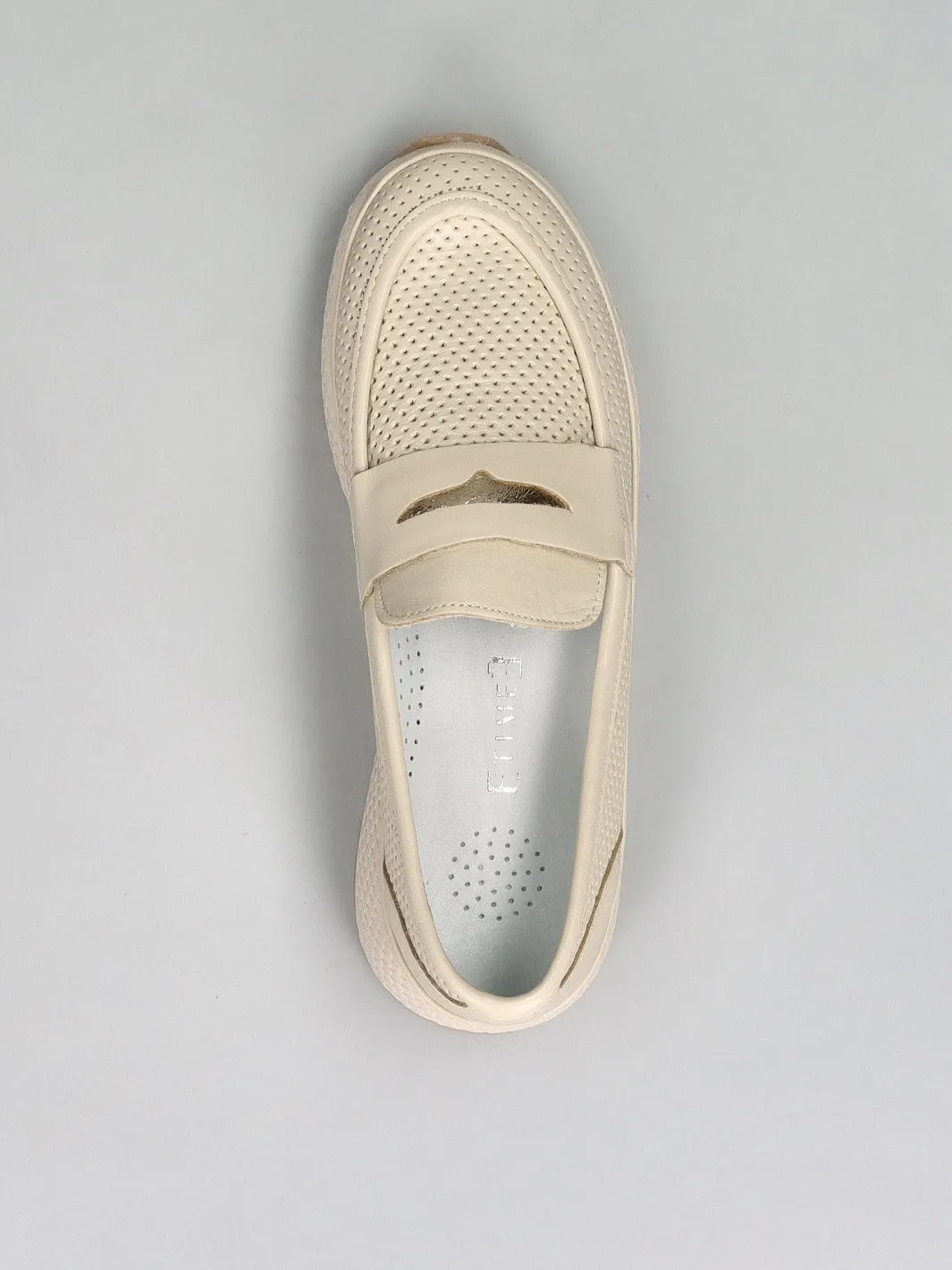 LEATHER MOCCASINS - BEIGE