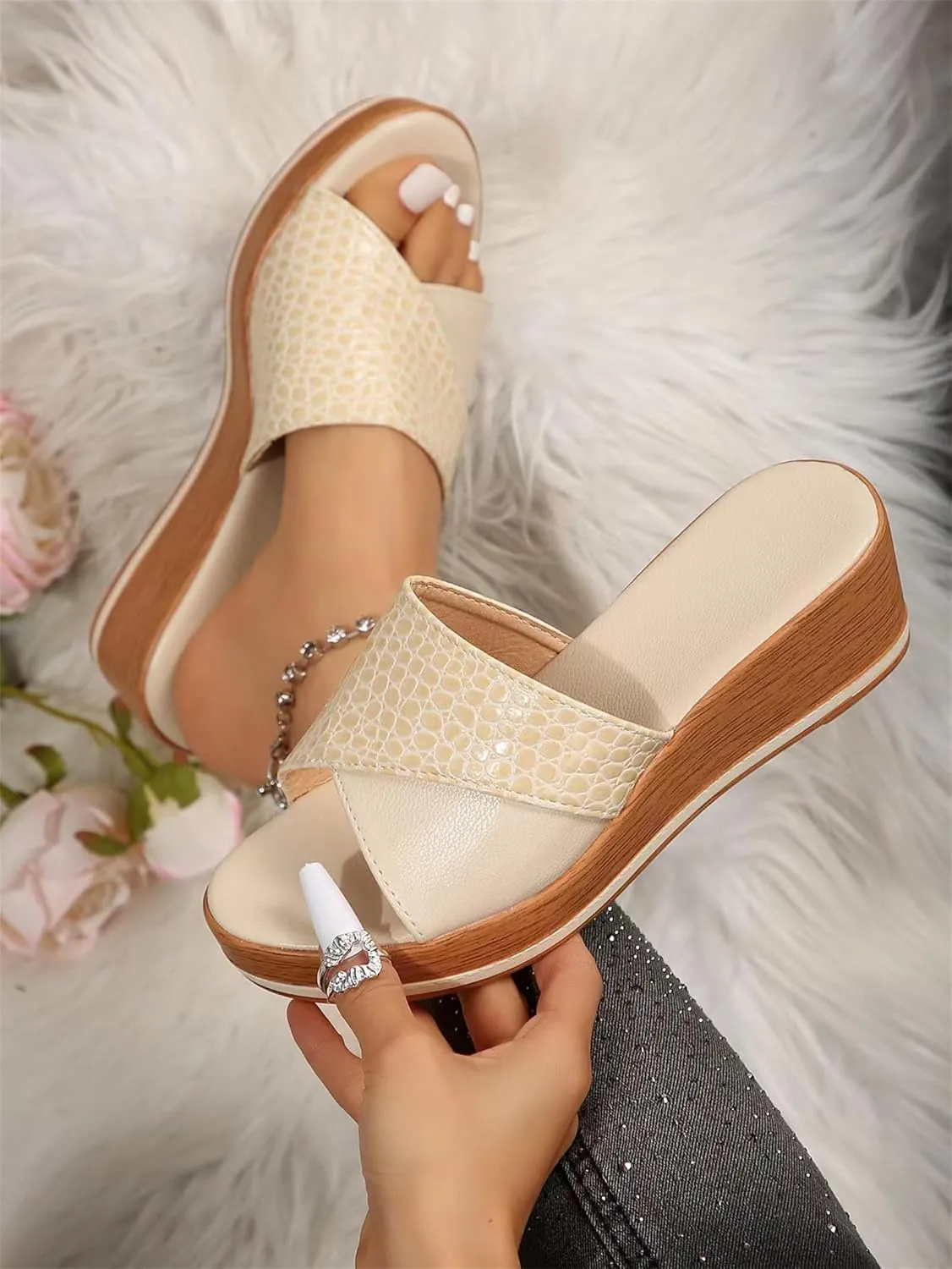 Wedge Sandals for Women 2025 Summer Arch Support Slip Sandals Casual Platform Wedge Slippers Crisscross Strap Open Toe Slippers Going Out Casual Shoes