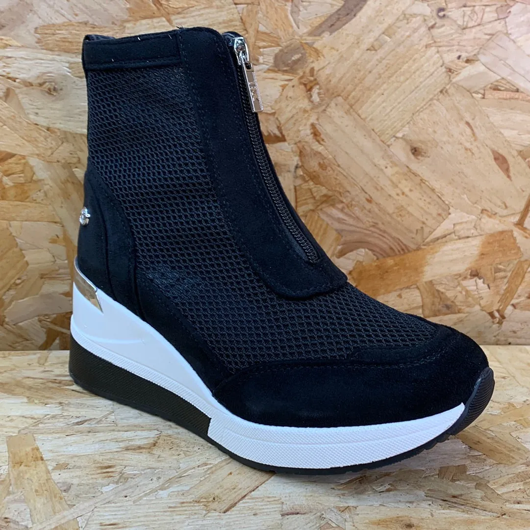 Xti Womens Fashion Wedge Trainers - Black